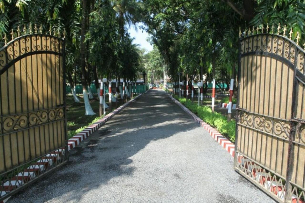 Madhuvan Farm Cottage อลีบาก ภายนอก รูปภาพ